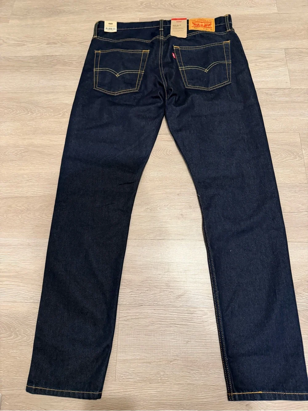 Levi's 512 Slim Taper Size waist 34 and 32 Men’s  Dark Blue Jeans